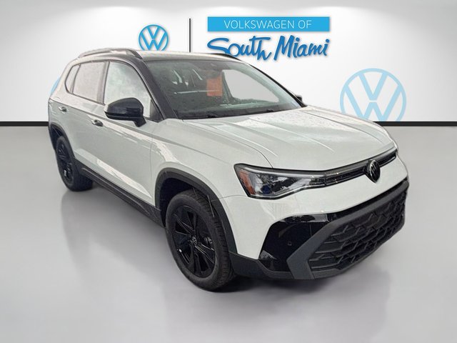 2027 Volkswagen Taos SE Black