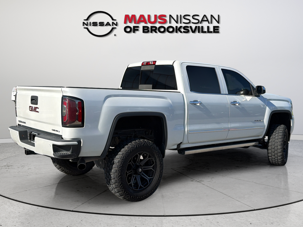Used 2017 White GMC Denali image 12