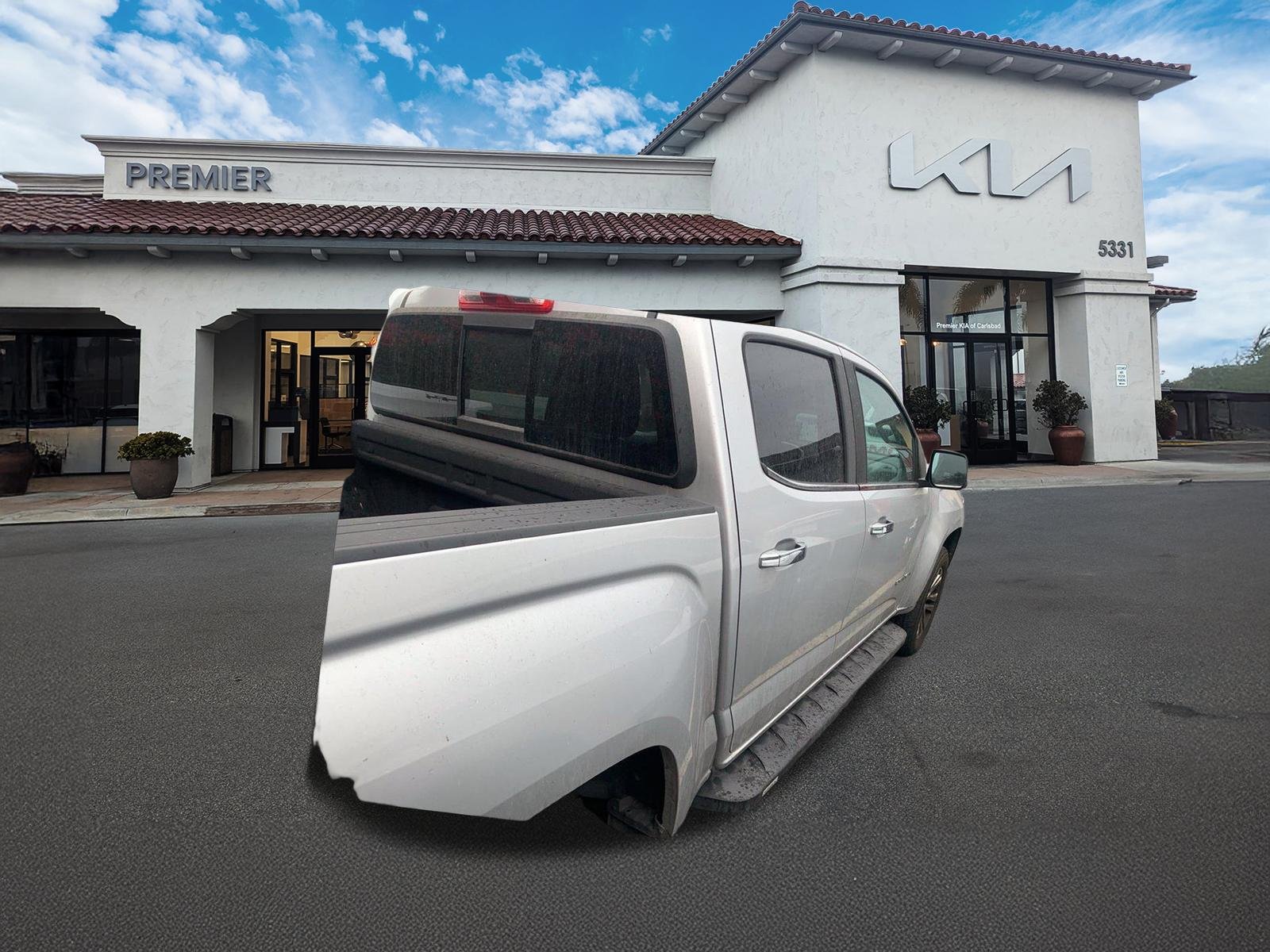 Used 2016 Silver GMC SLT image 5