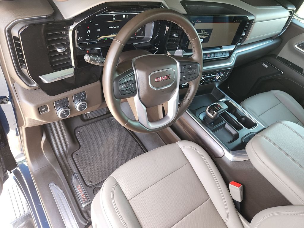 Used 2023 Blue GMC SLT image 11