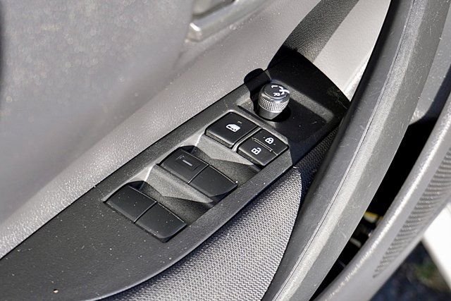 Used 2022 Silver Toyota LE image 22
