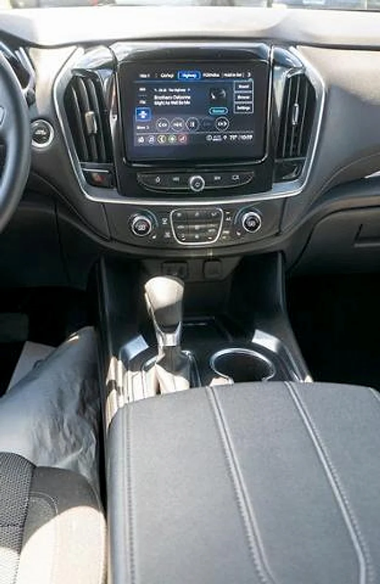 Used 2023 Summit White Chevrolet AWD LT Cloth image 16