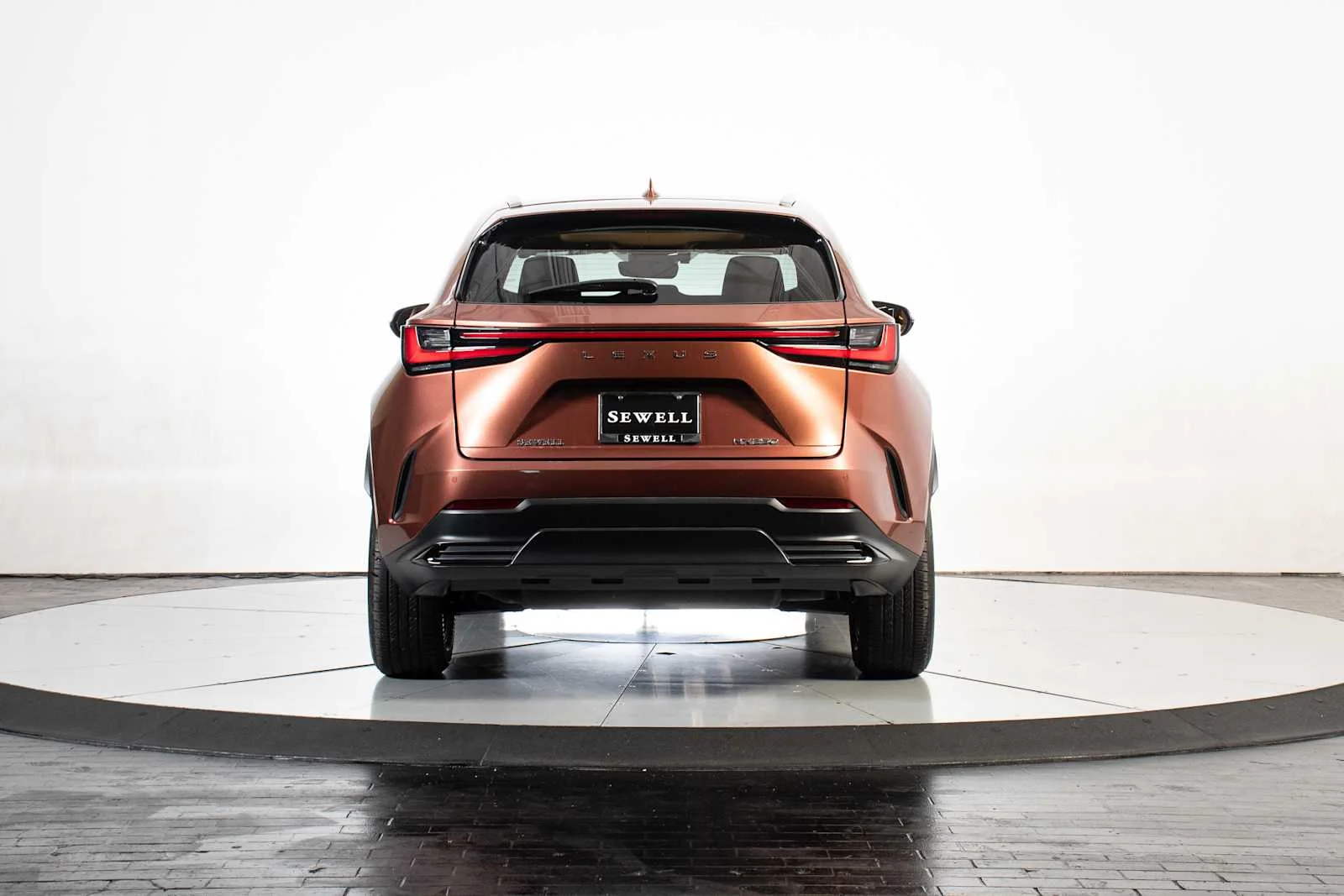 Used 2025 Copper Crest Lexus Premium image 7