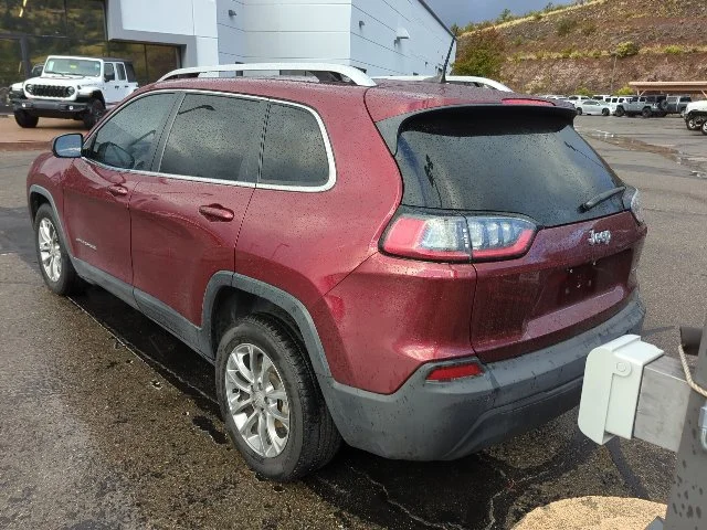 Used 2019 Red Jeep Latitude Plus image 4