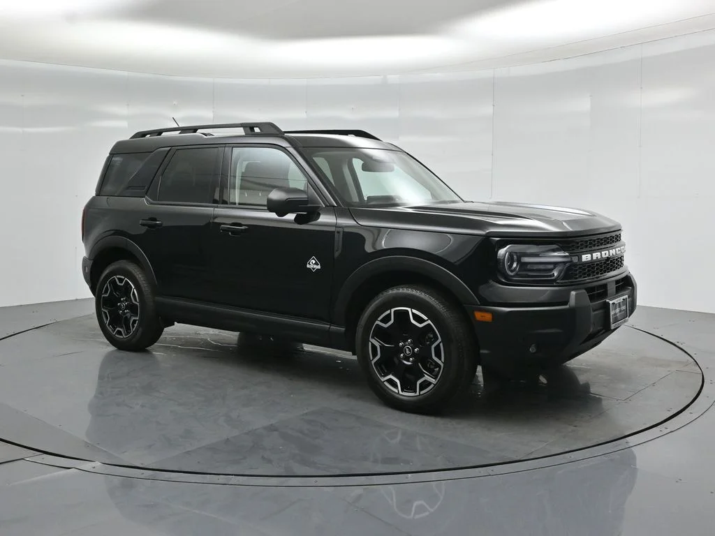 Certified Used 2025 Black Ford Outer Banks image 26
