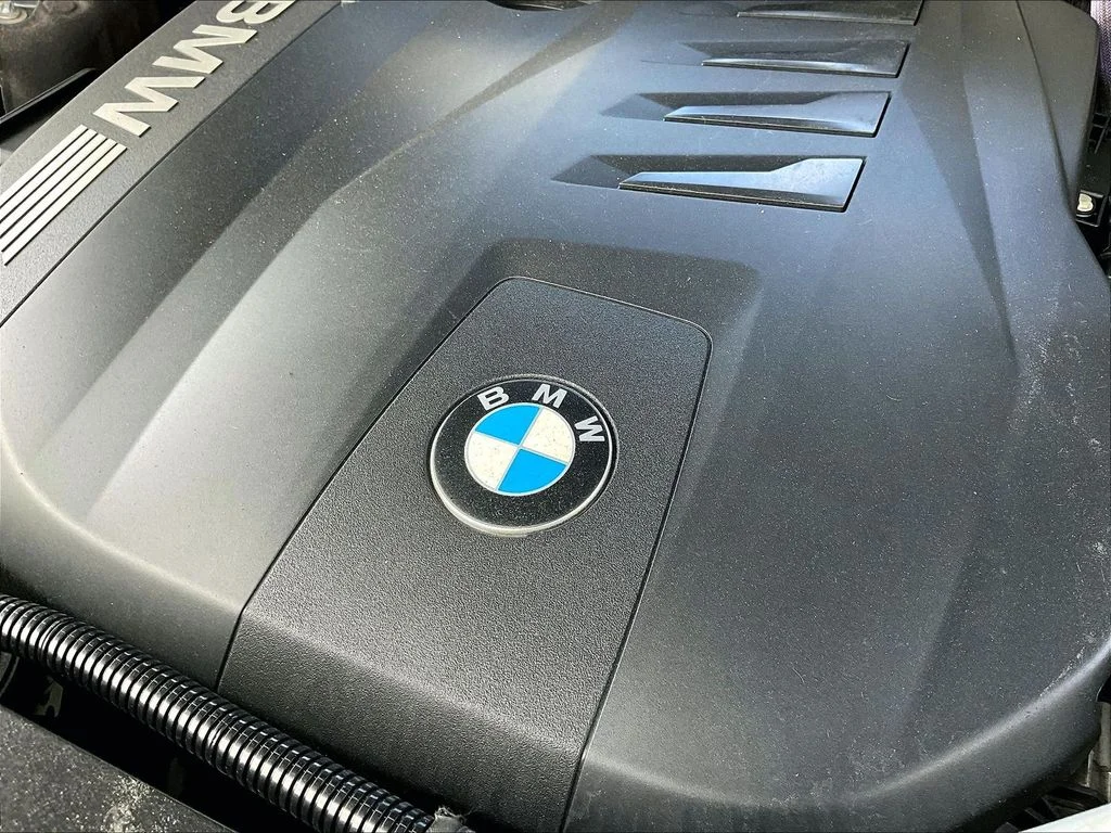 Used 2023 Skyscraper Gray Metallic BMW xDrive40i image 32