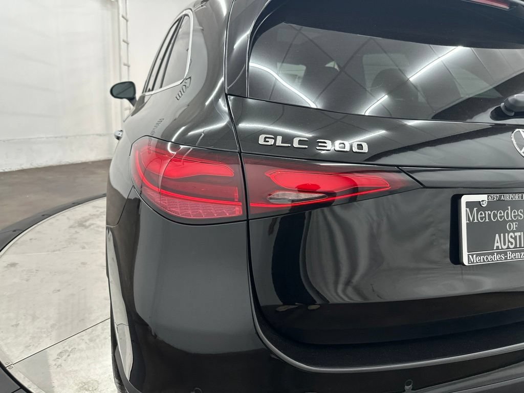 New 2026 Black Mercedes-Benz GLC 300 image 41