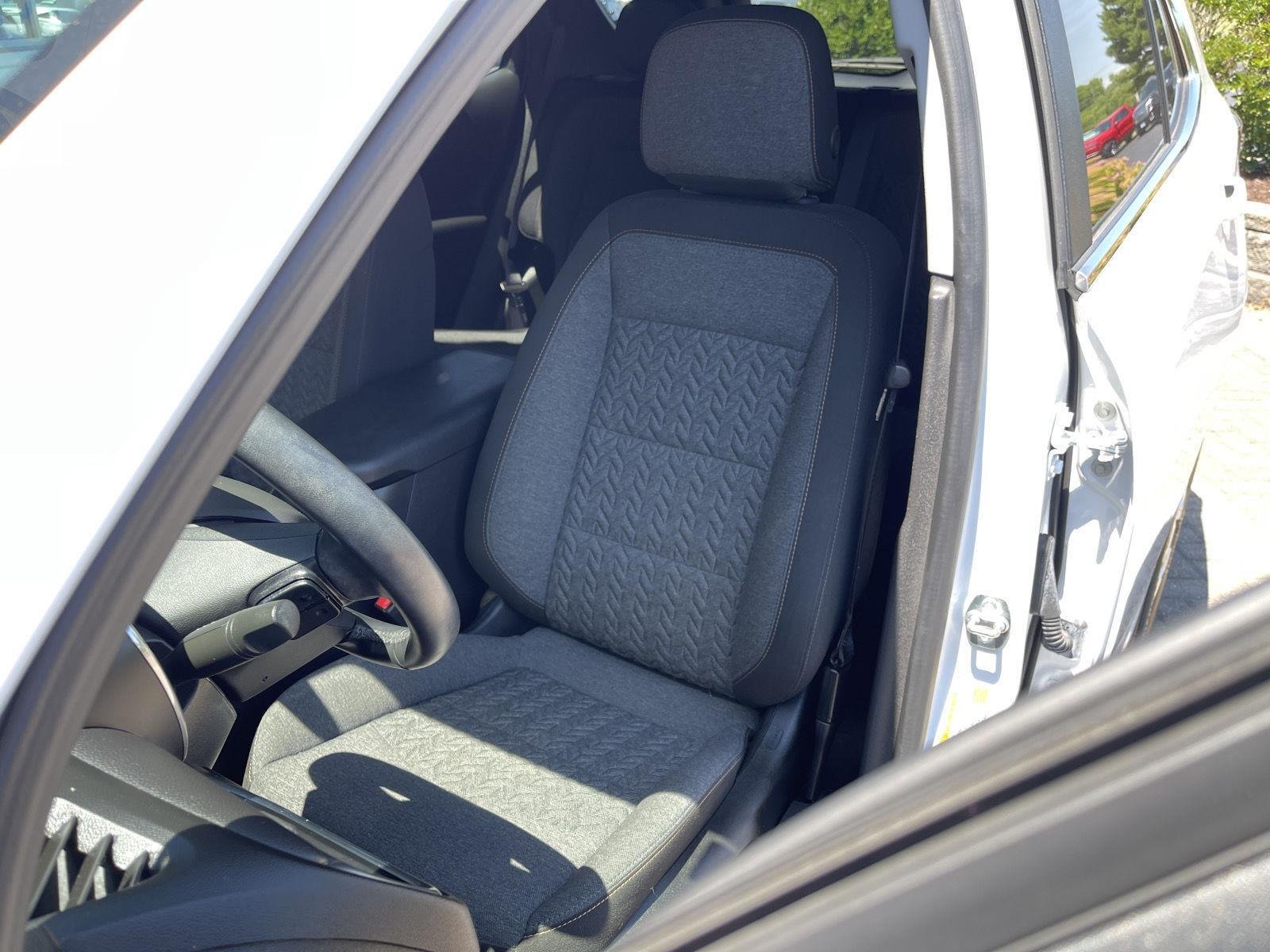 Used 2024 Summit White Chevrolet LT image 14
