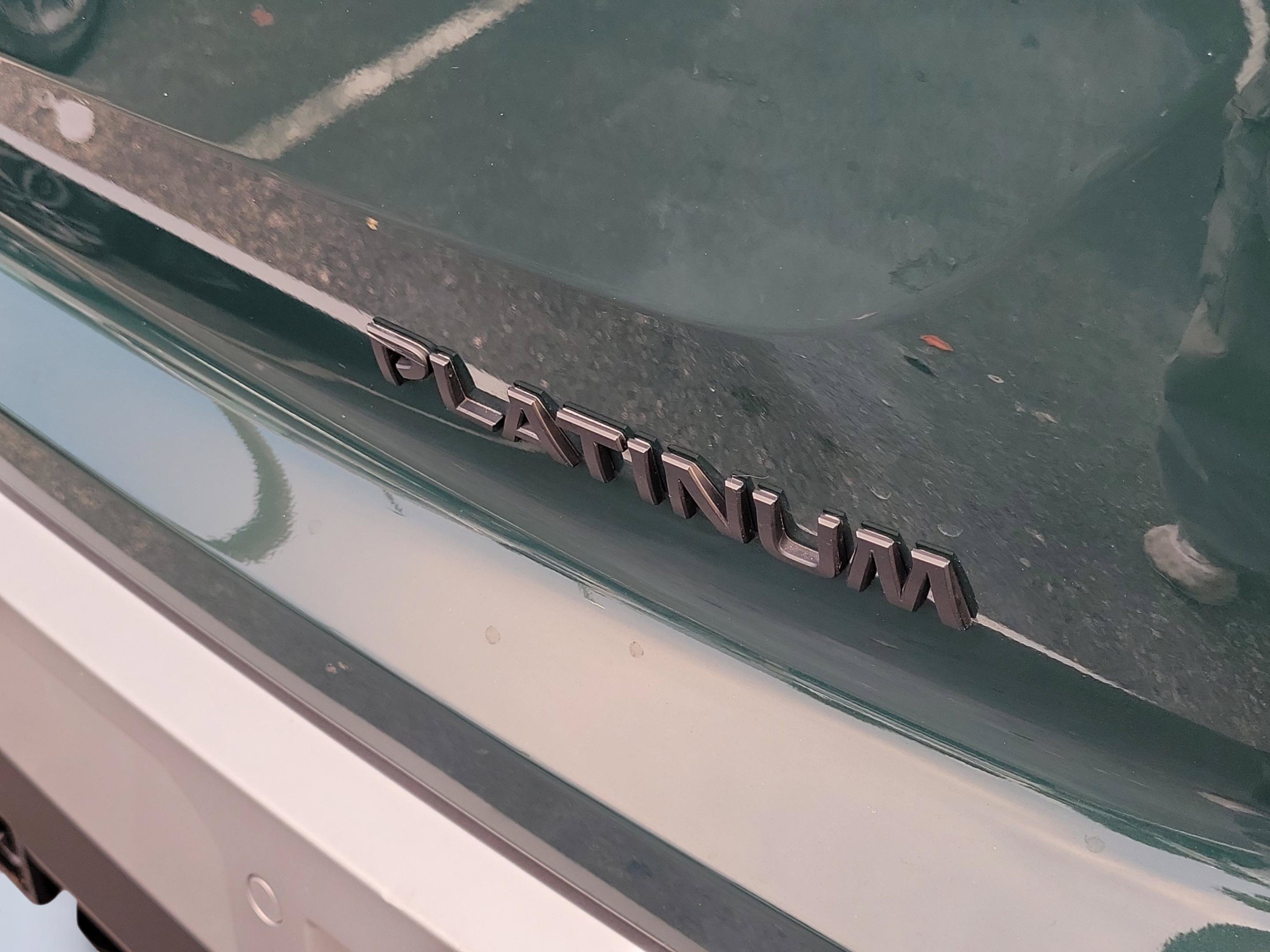 Used 2024 Obsidian Green Pearl Nissan Platinum image 5