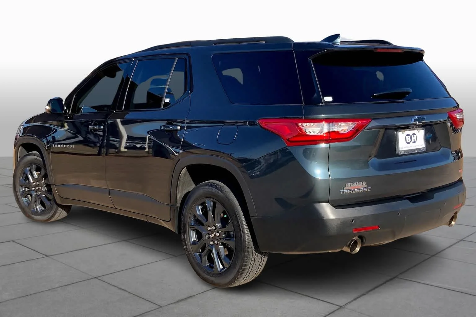 Used 2020 Graphite Metallic Chevrolet RS image 11