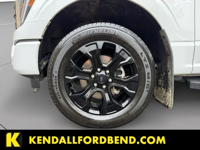 Used 2023 White Ford Lariat image 9