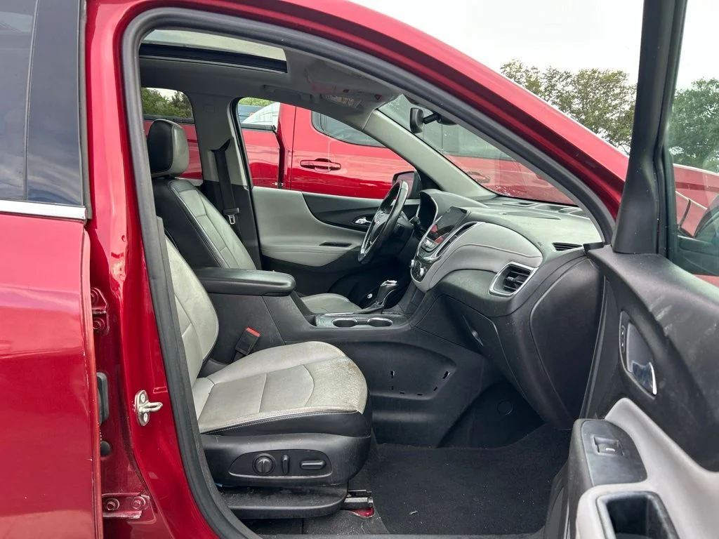 Used 2018 Cajun Red Tintcoat Chevrolet Premier image 31