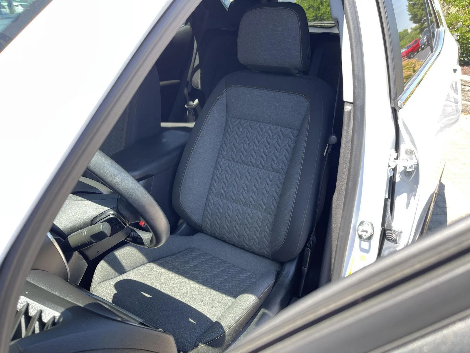 Used 2024 Summit White Chevrolet LT image 14
