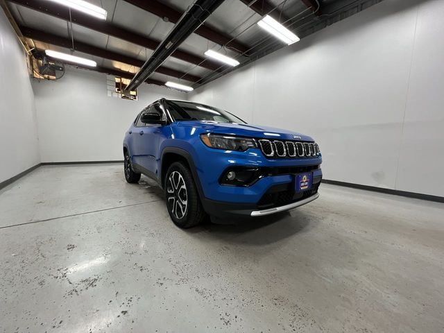 2023 Jeep Compass Limited photo 2