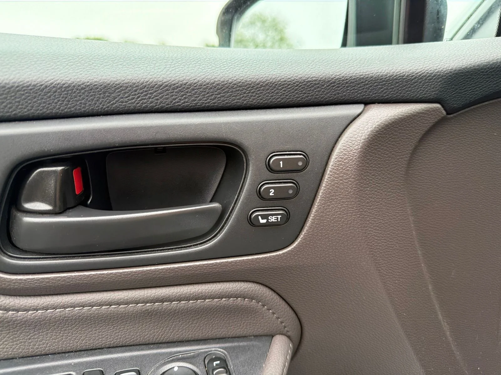 Used 2019 Silver Honda Touring image 12