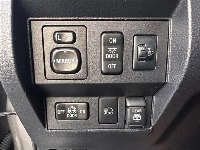 Used 2020 Gray Toyota SR5 image 24