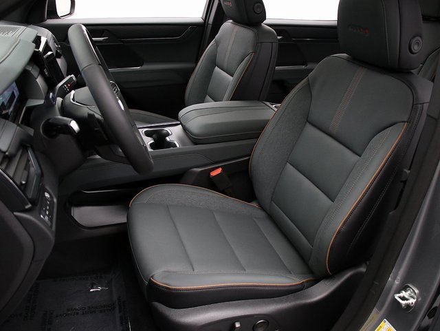2026 GMC Acadia AT4 - Photo 9
