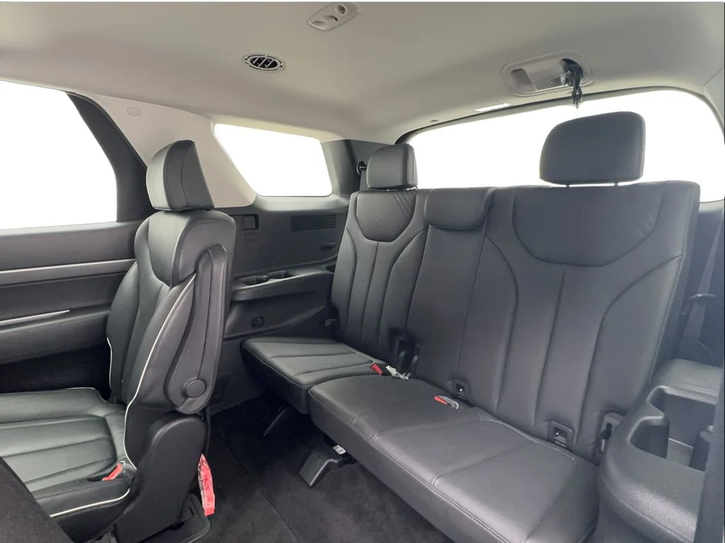 Used 2023 White Hyundai XRT image 26