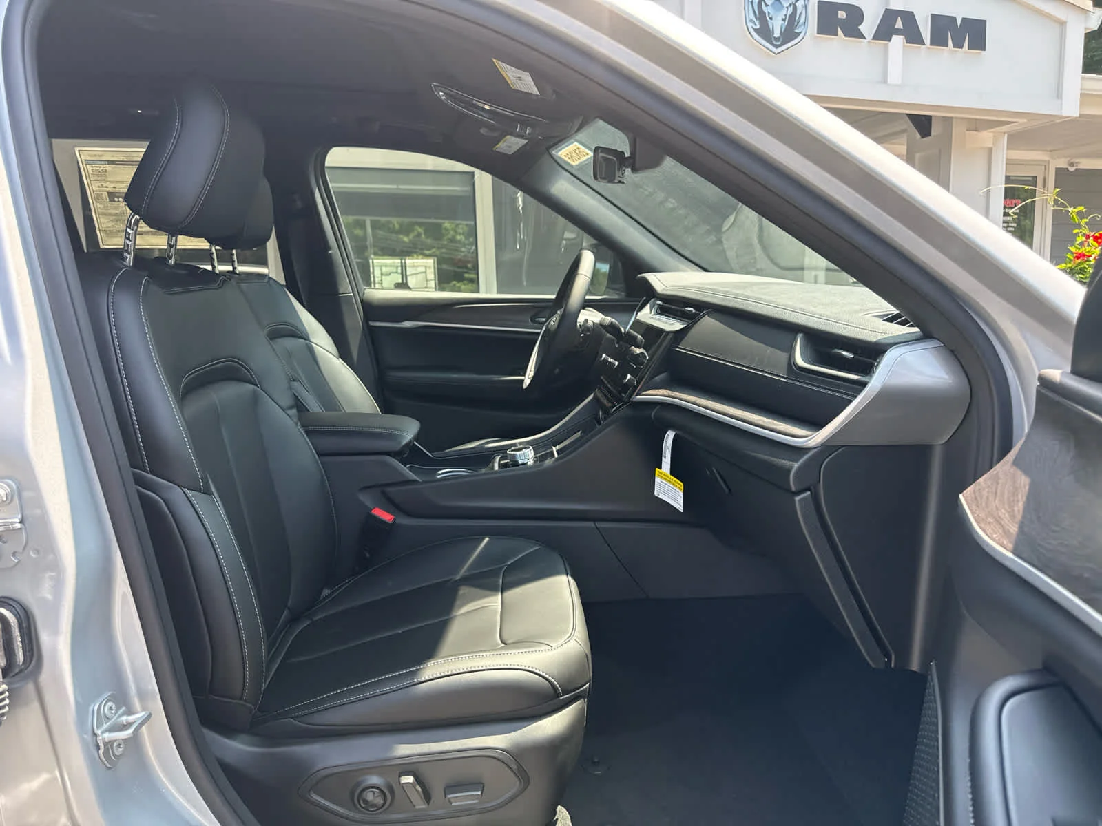 2026 Jeep Grand Cherokee Limited - Photo 16