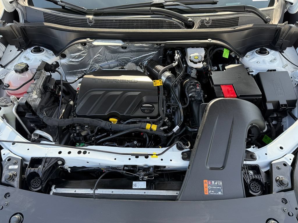 Used 2026 Summit White Chevrolet LT image 14