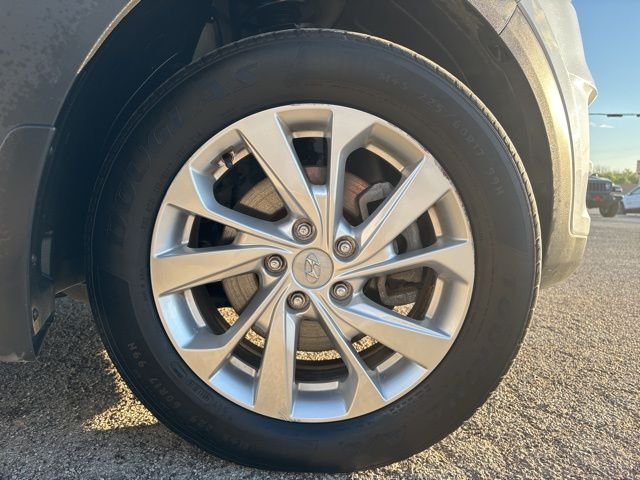 Certified Used 2021 White Hyundai Value image 24