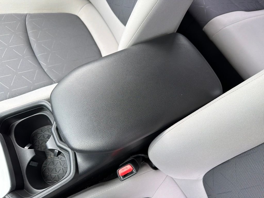 Used 2020 Silver Sky Metallic Toyota XLE image 33
