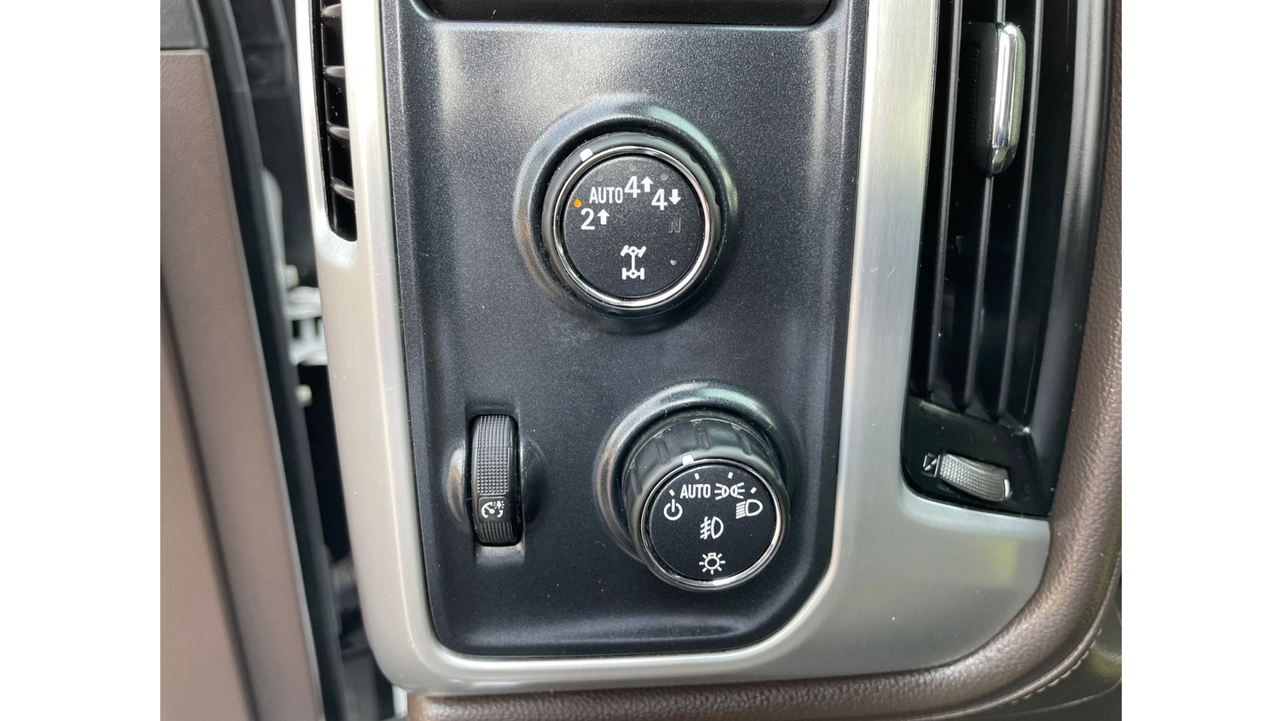 Used 2017 White GMC SLT image 12