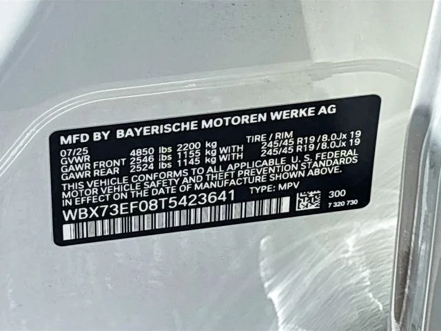 Used 2026 White BMW xDrive28i image 32