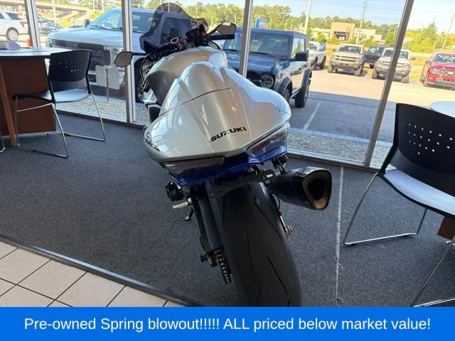 Used 2025 Silver Suzuki R image 6