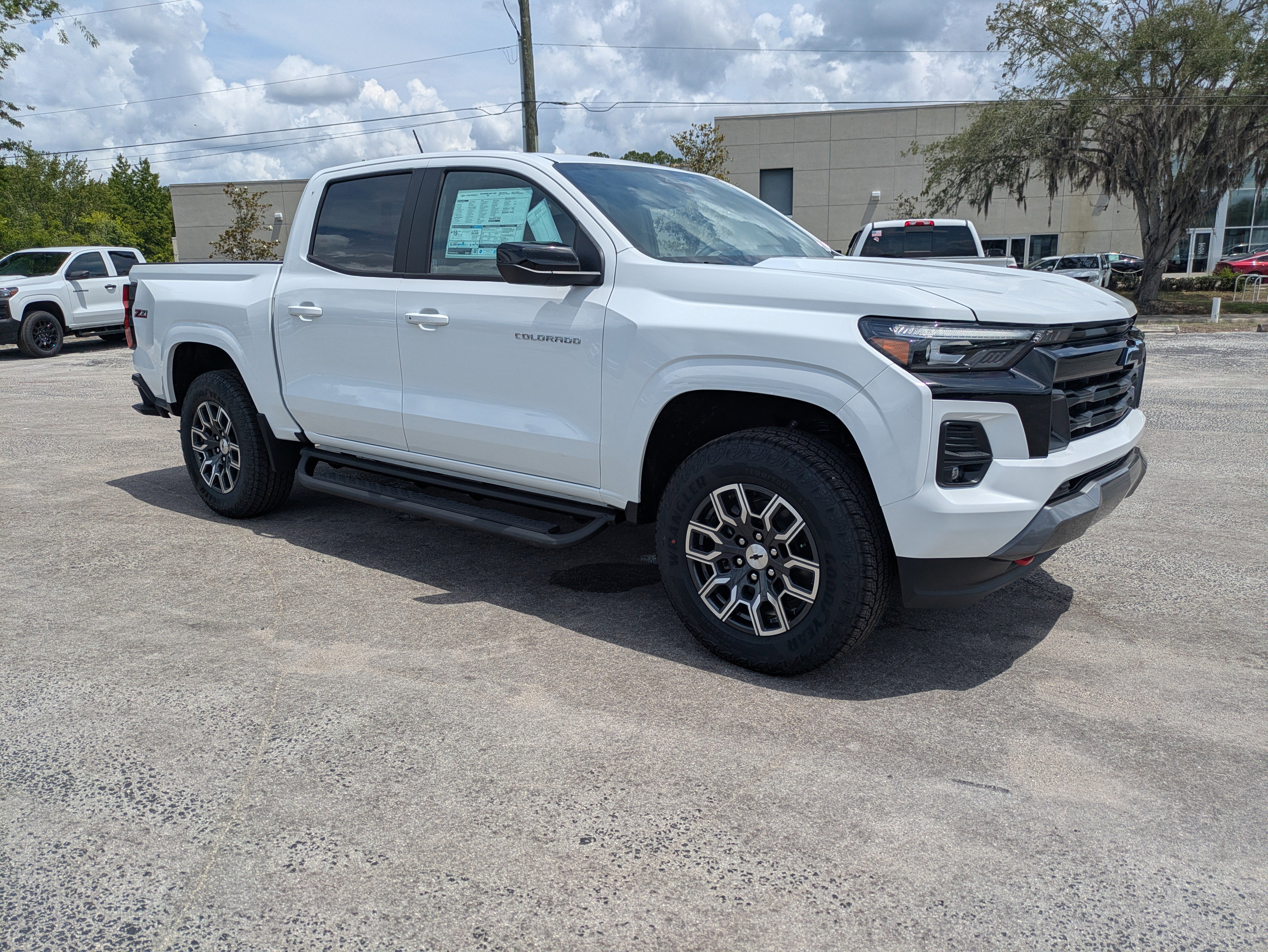 Summit White 2026 Chevrolet Colorado Z71 Crew Cab 4WD Pickup Truck Four-Wheel Drive