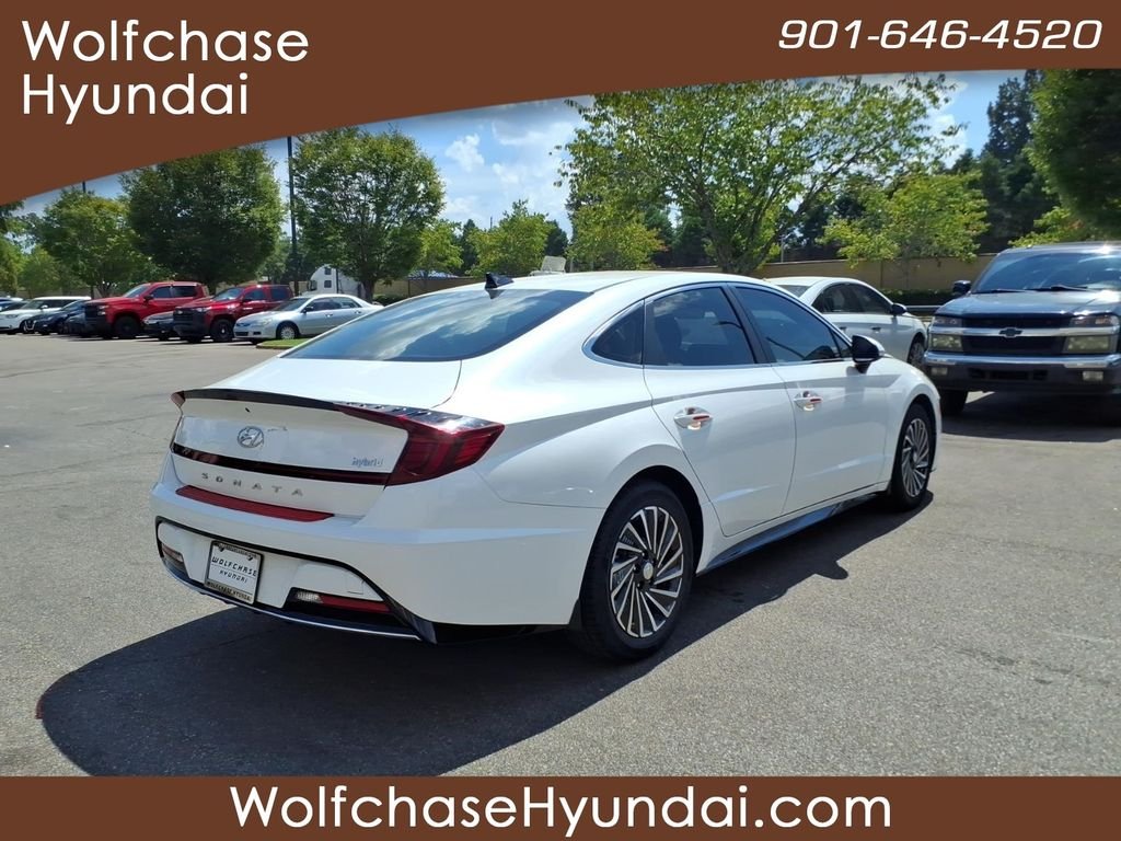 Used 2022 White Hyundai SEL image 5