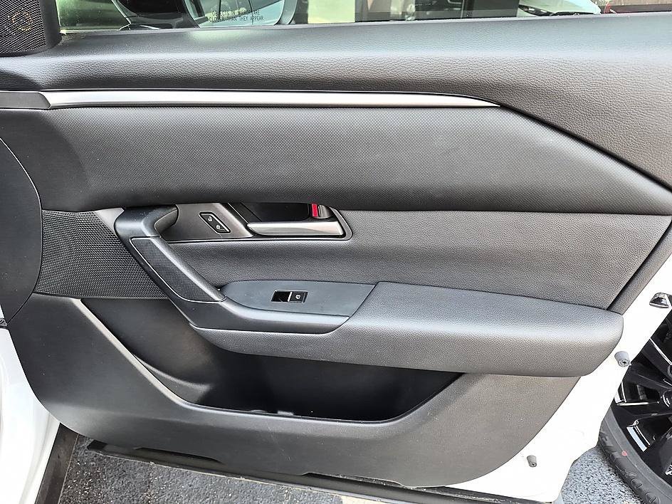 Used 2023 Wind Chill Pearl Mazda 2.5 S Preferred Plus Package image 33