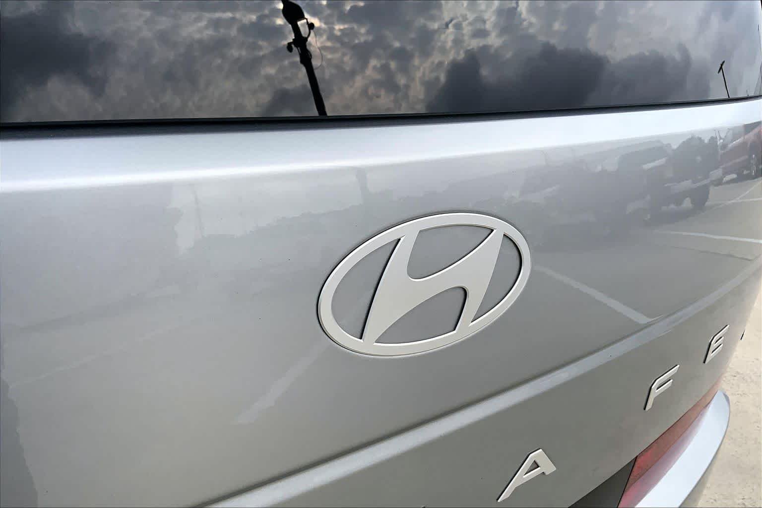 Used 2026 Shimmering Silver Hyundai SEL image 30