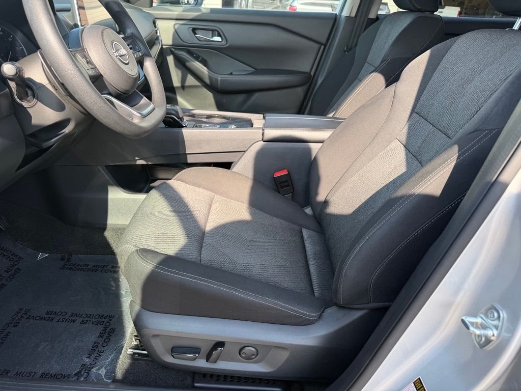 Used 2024 Silver Nissan SV image 29