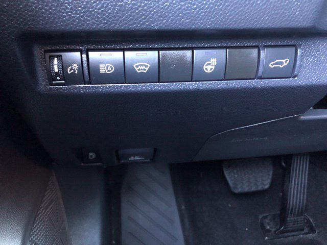 Used 2024 Pearl Toyota XLE Premium image 24