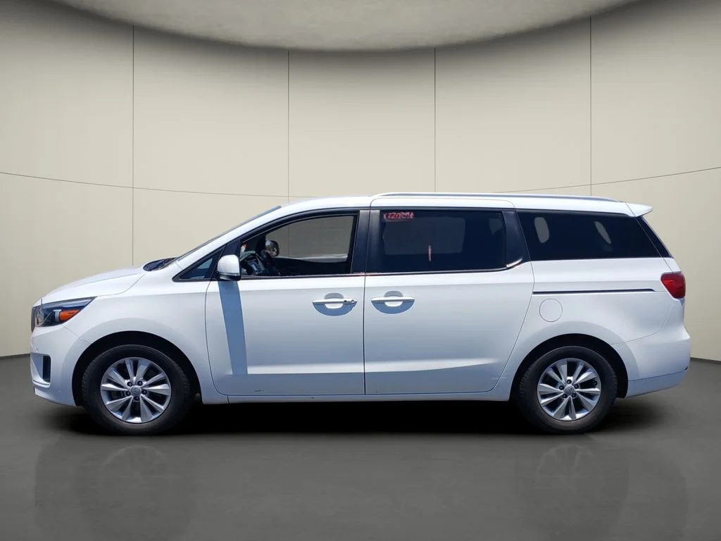 Used 2016 White Kia LX image 4