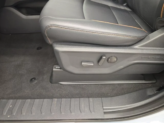 New 2027 Glacier Gray Metallic Tri-Coat Ford F-350® Lariat® image 46