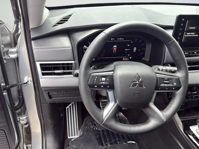 Used 2025 Silver Mitsubishi SEL image 18
