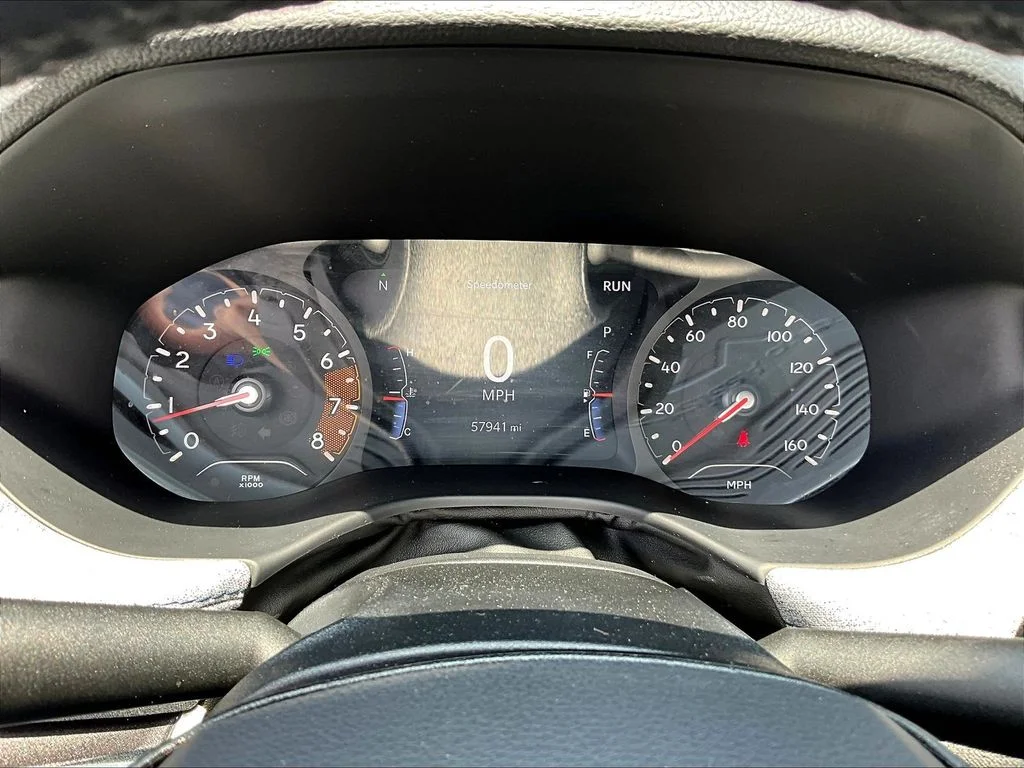 Used 2024 Diamond Black Jeep Latitude image 13