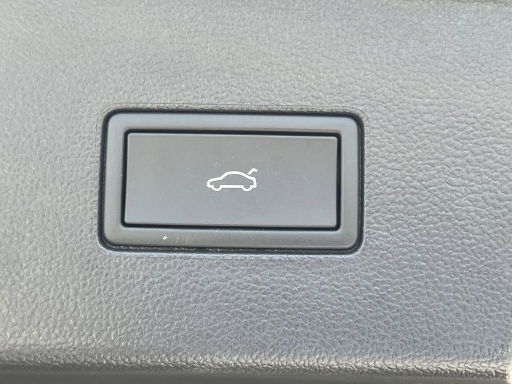 New 2026 Black Volkswagen 2.0T Peak Edition image 10