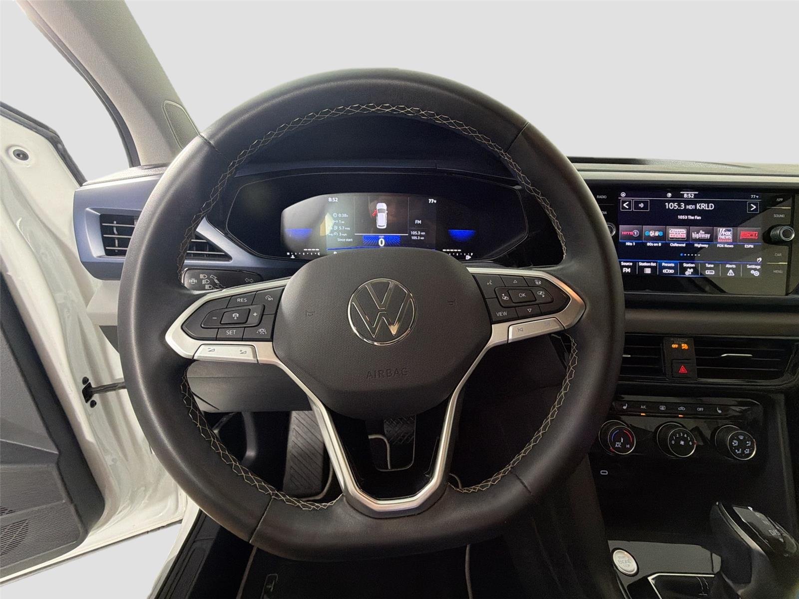 Used 2023 Pure White Volkswagen SE image 11