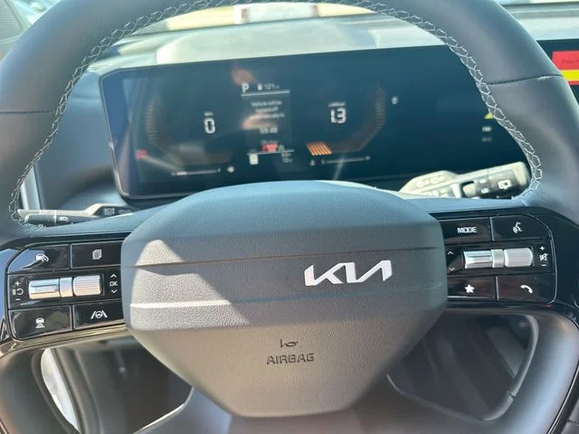 New 2026 White Pearl Kia LX image 12