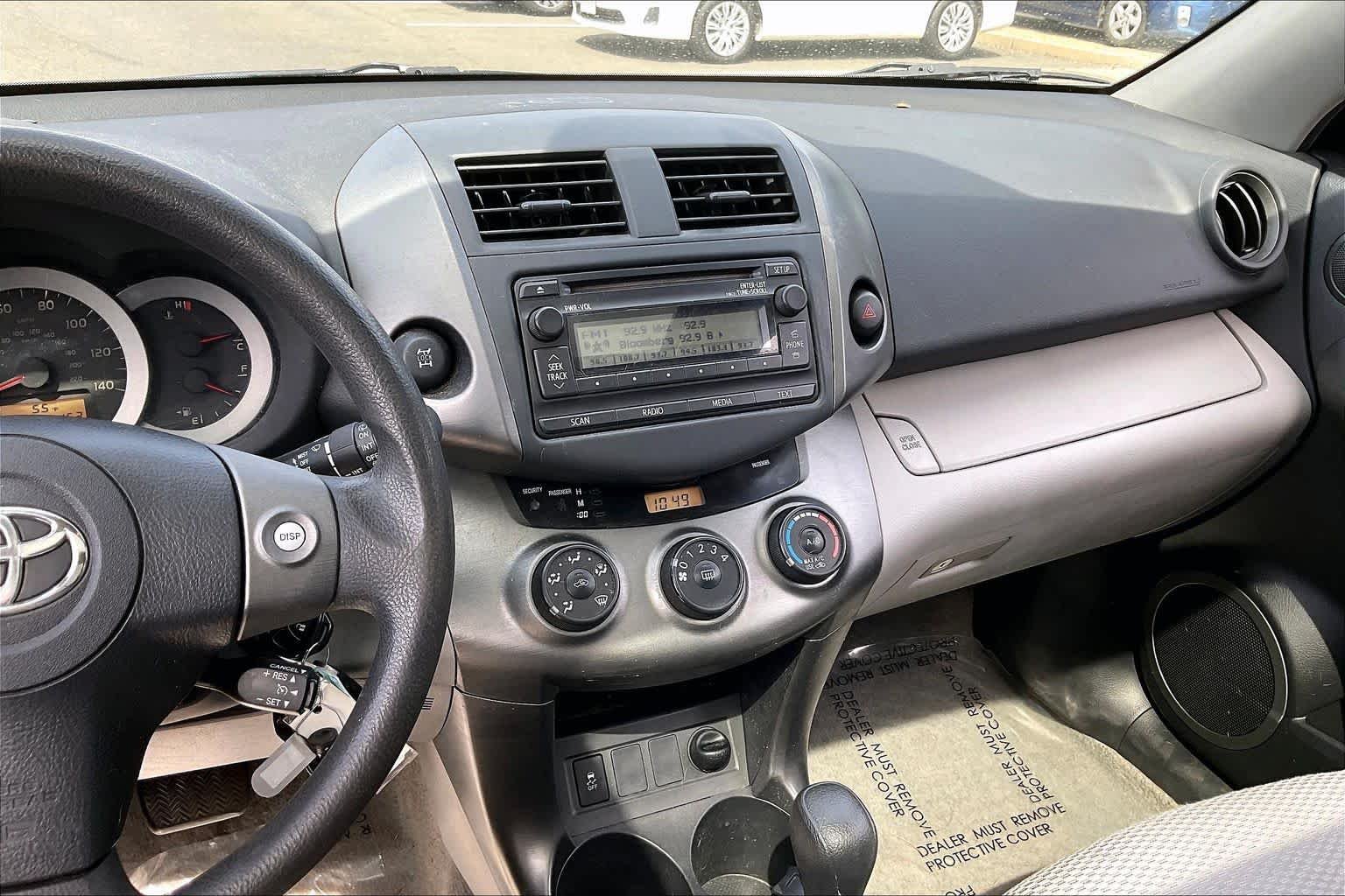 Used 2012 Classic Silver Metallic Toyota  image 7