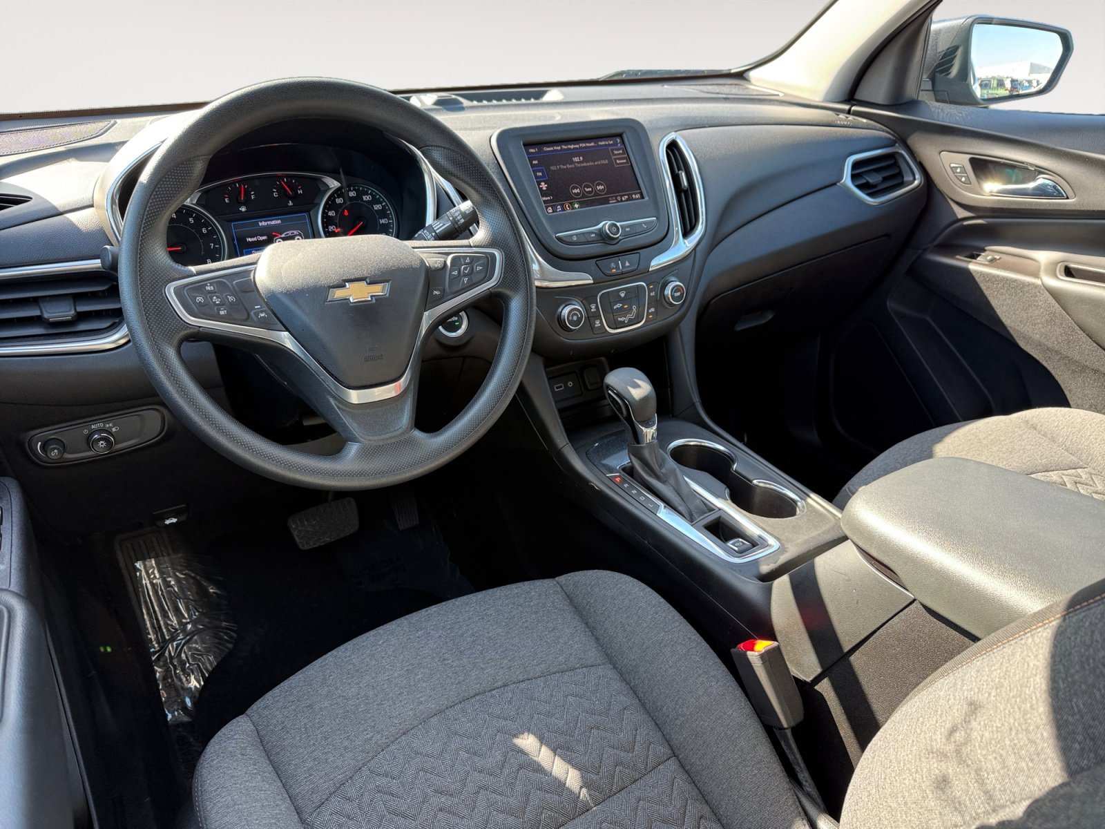Used 2022 Iron Gray Chevrolet LT image 15