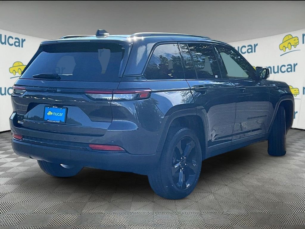 Used 2023 Gray Jeep Altitude X image 6