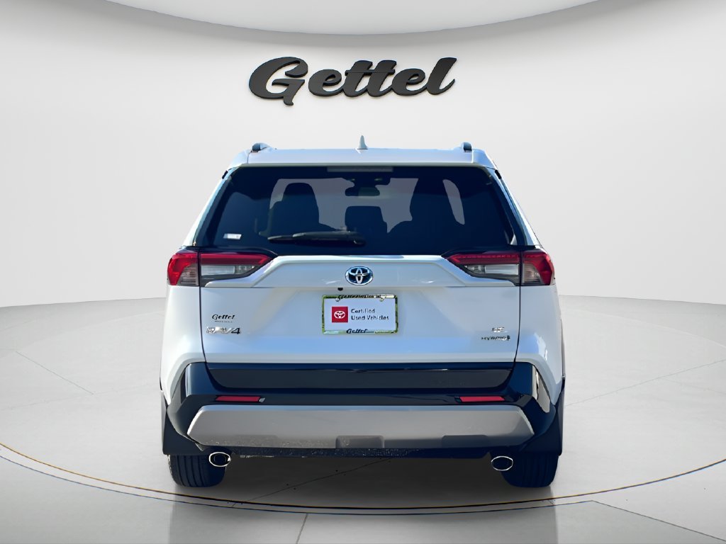 Used 2023 Wind Chill Pear Toyota Hybrid SE image 6