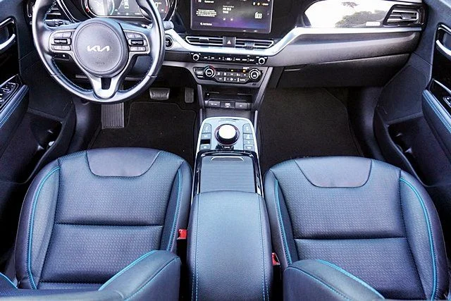 Used 2022 Gray Kia EX Premium image 21