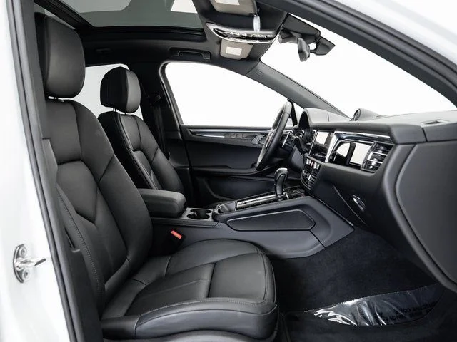 2025 Porsche Macan Base - Photo 23