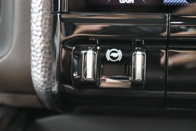 Used 2025 White Ram Limited image 29