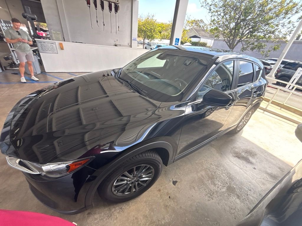 2021 Mazda CX-5 Touring Auto's photo